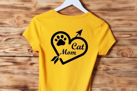 Celebrating Feline Affection: The Cat Love Mom Design
